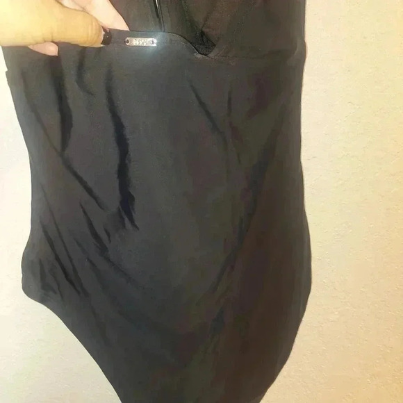 DKNY Women's One Piece Tummy Control Halter Neckline Swimsuit Size Large - Picture 6 of 9